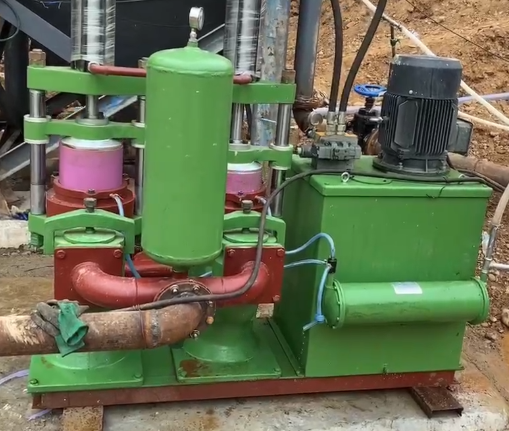 YBH250壓濾機專用泵在洗沙廠使用現(xiàn)場 YBH250壓濾機專用泵在洗沙廠使用現(xiàn)場