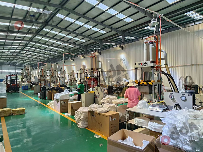 滕州凱夫拉防彈頭盔液壓機(jī)廠家 滕州凱夫拉防彈頭盔液壓機(jī)廠家