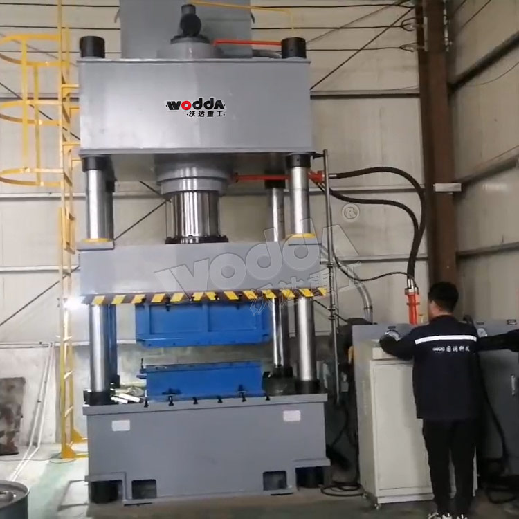 500噸四柱液壓機沖壓不銹鋼水箱板 500噸四柱液壓機沖壓不銹鋼水箱板