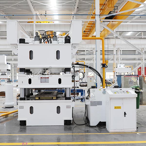 1200噸門板壓花機(jī) 1200噸門板壓花機(jī)